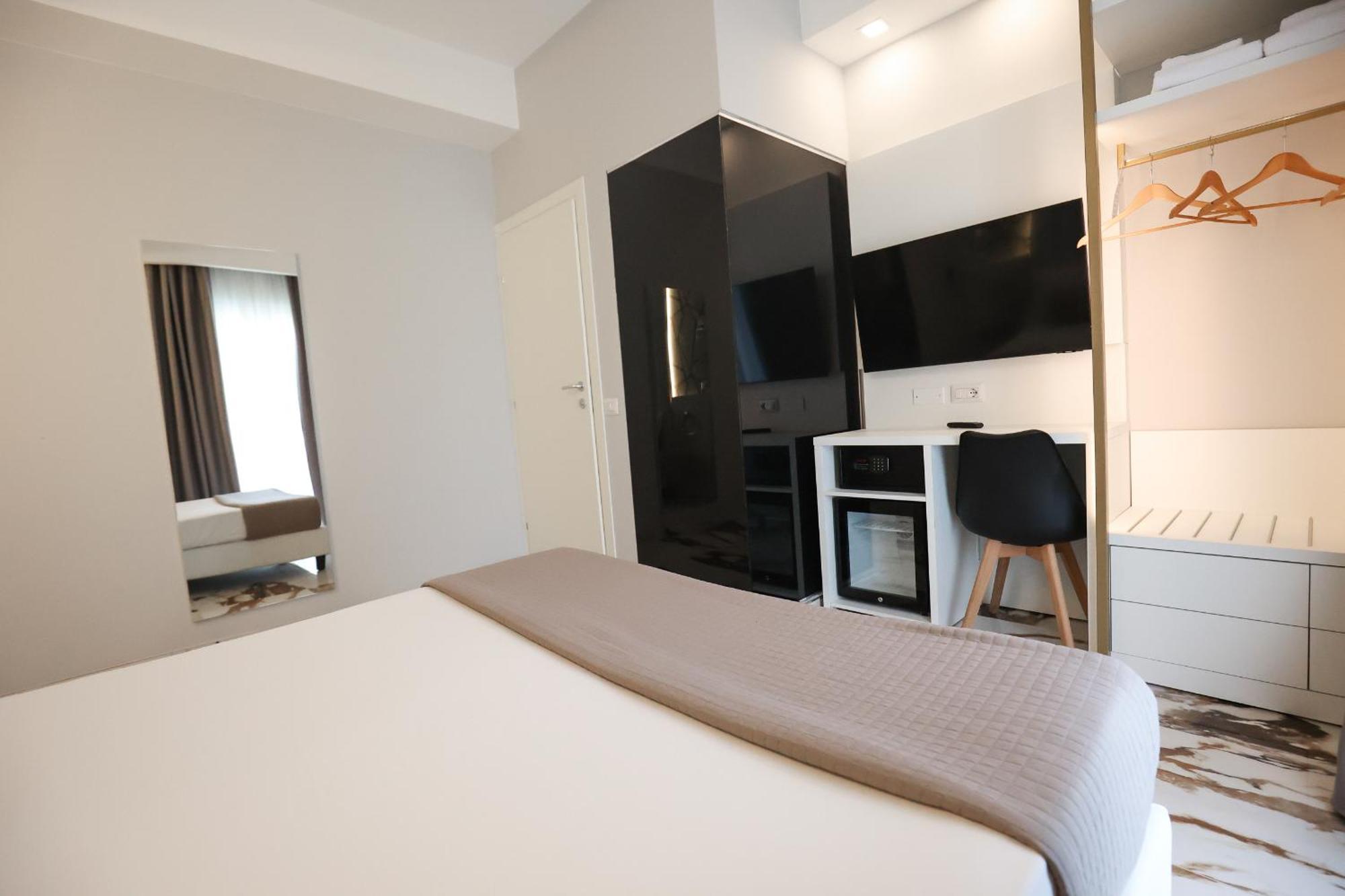 Hotel Cenisio Rimini Exteriör bild